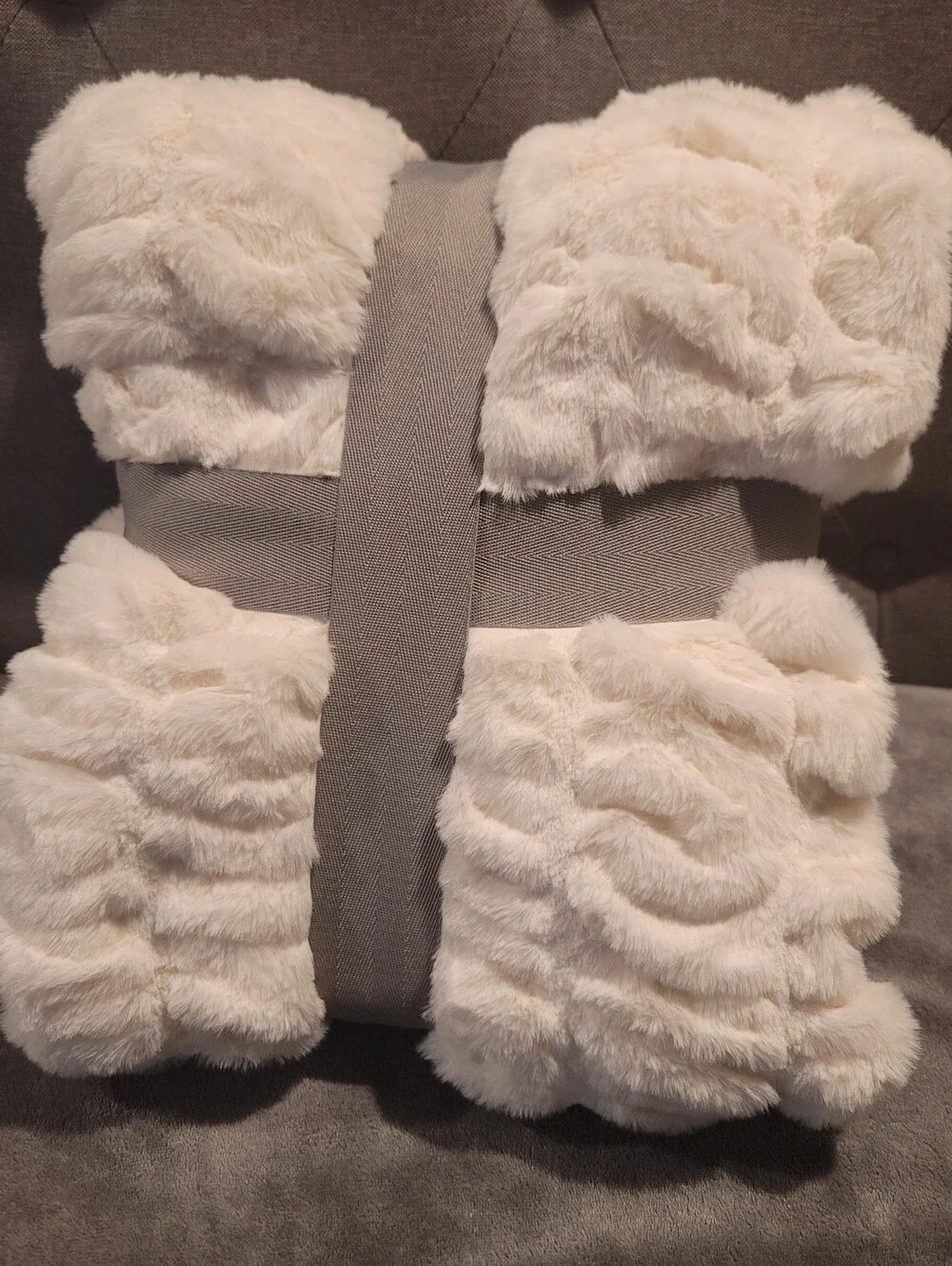 Better Homes & Gardens Faux Fur Throw - Ruched Ivory